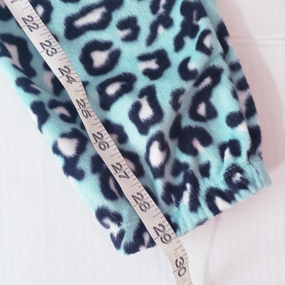 Warm & Snuggly Fleece Joggers - Picture 2 of 5